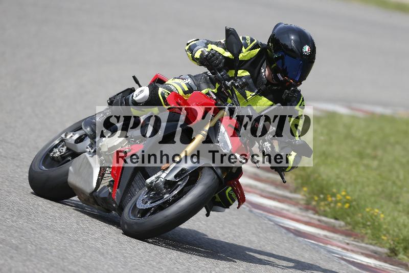 /27 12.06.2025 Ducati Schweiz Trackday Warmup  ADR/blau-bleu/ohne